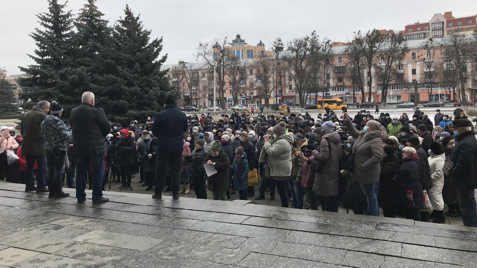 Города Украины поднялись на протест из-за тарифов на газ, люди перекрывают трассы