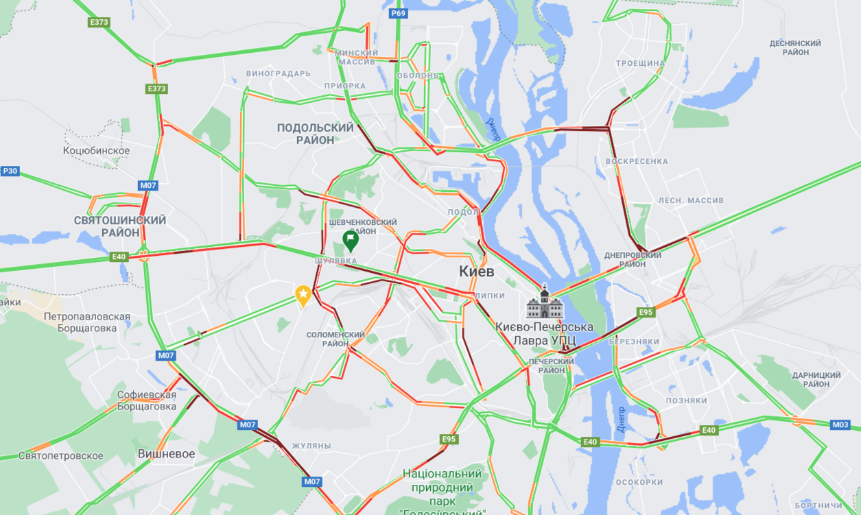 Пробки сковали Киев: на каких улицах затруднено движение